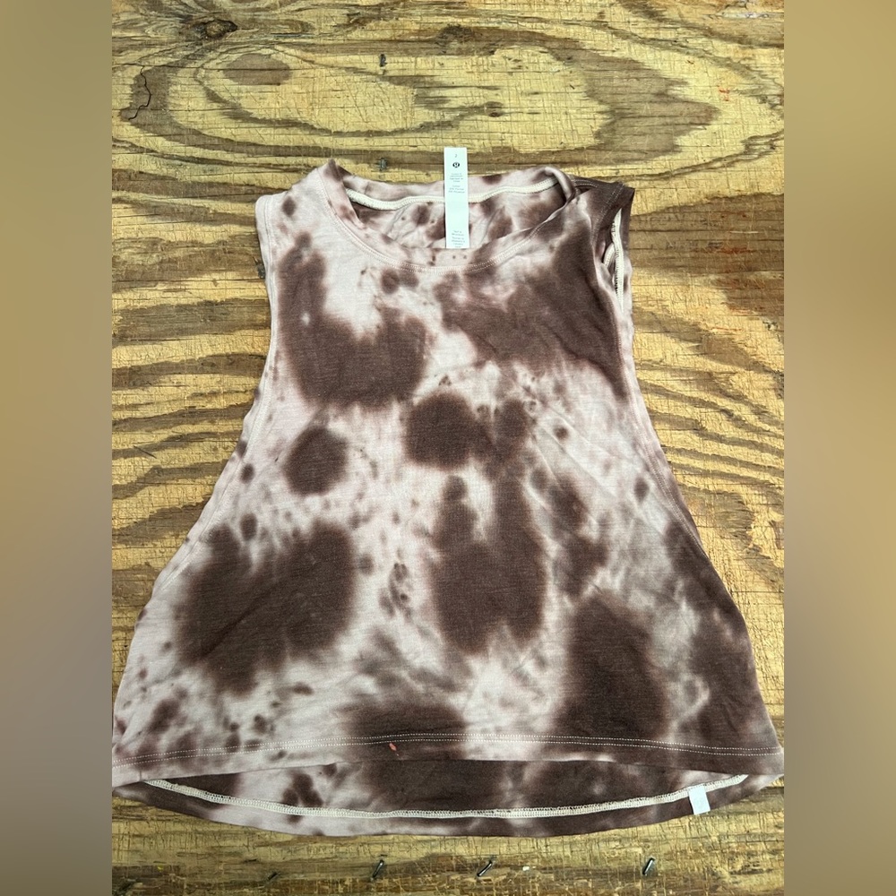 Lulu top size small